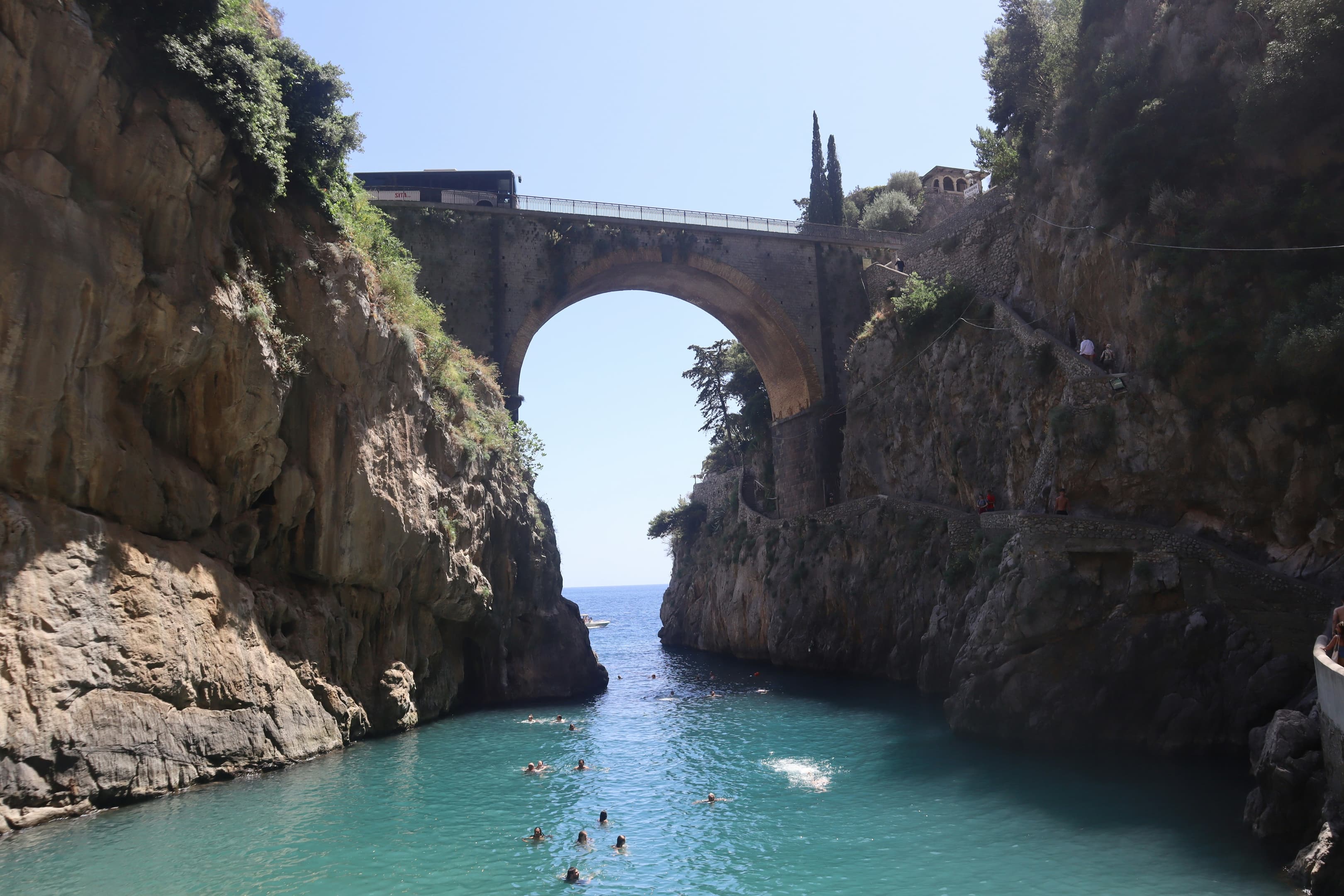 Frontier_Yachting_Amalfi_3.jpg