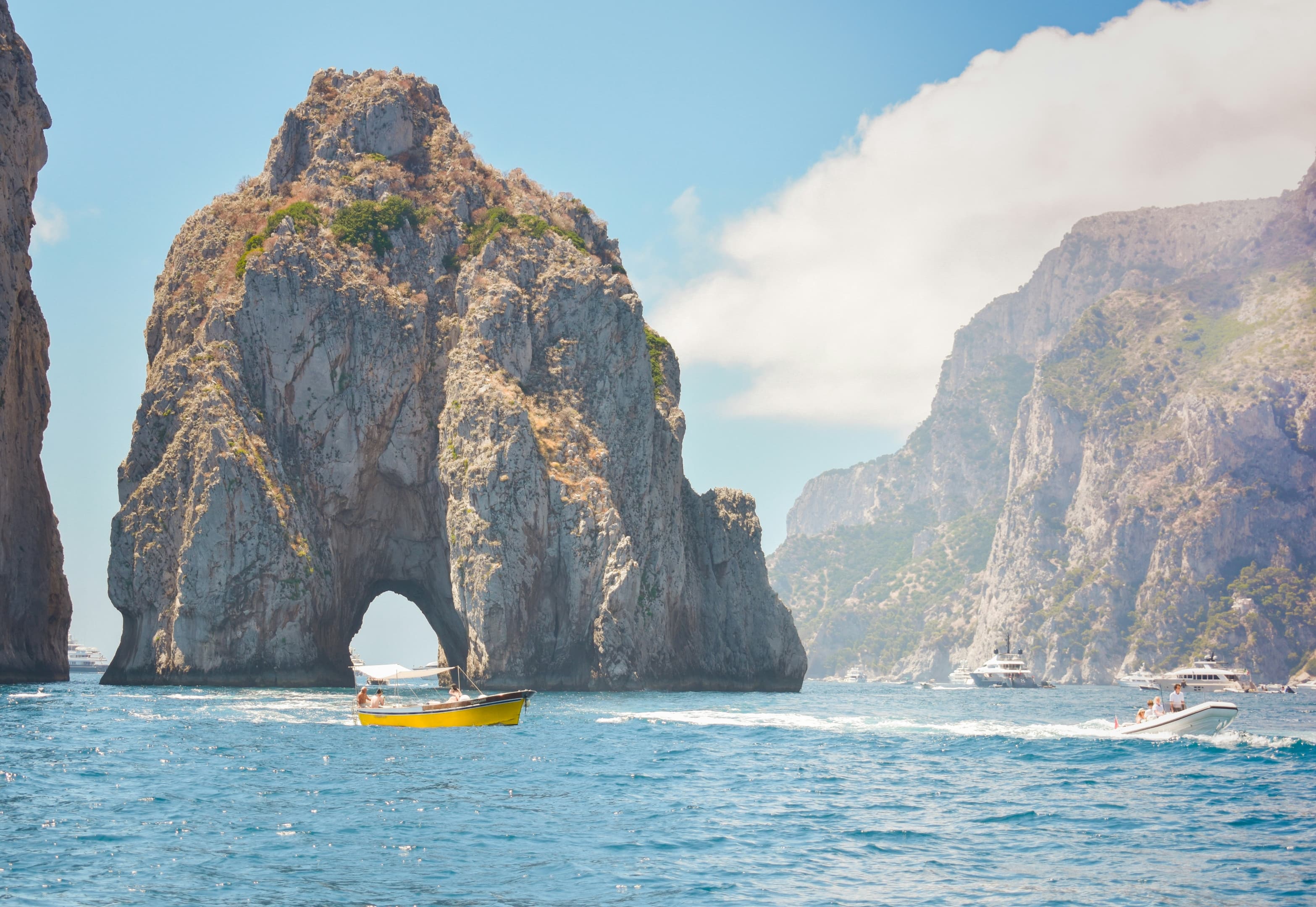Frontier_Yachting_Capri_8.jpg