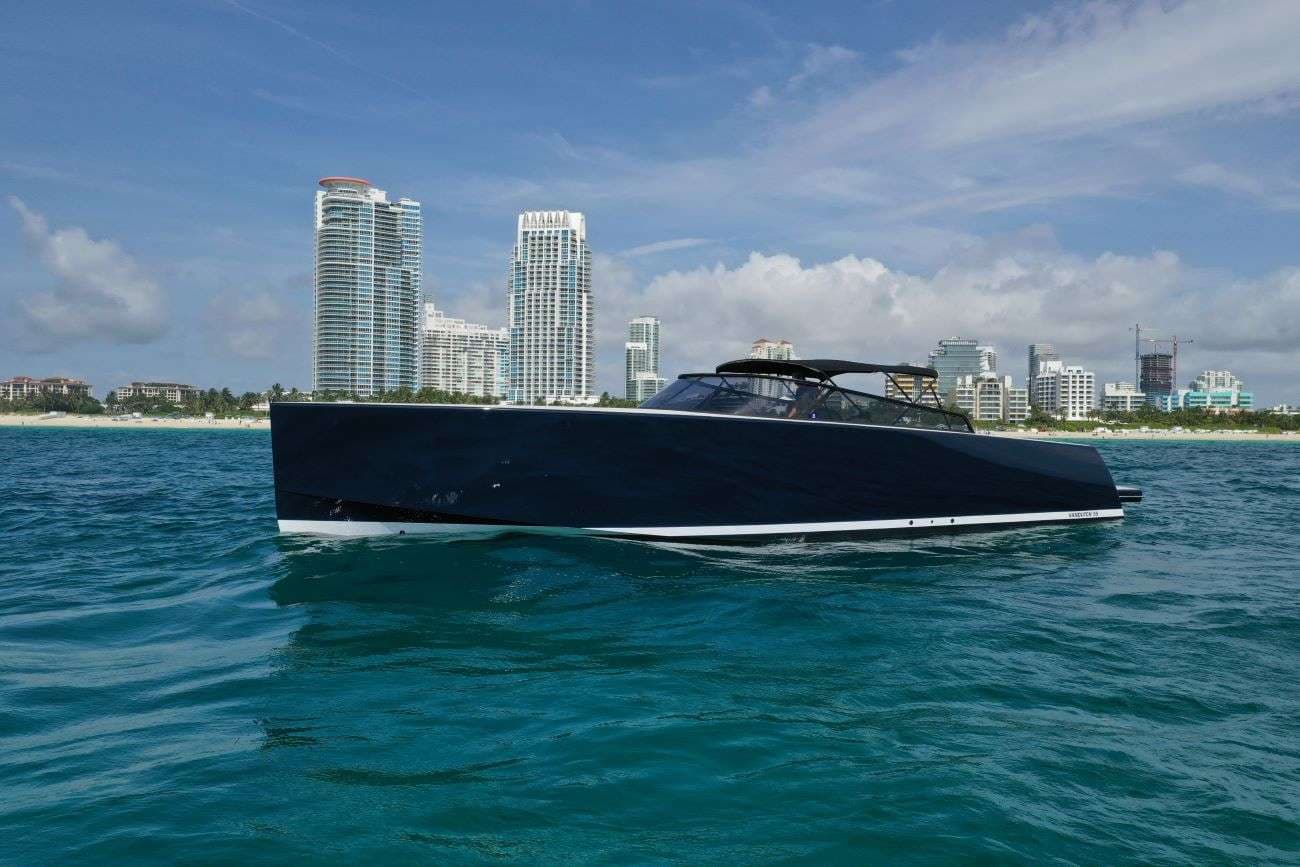 yachtPic1