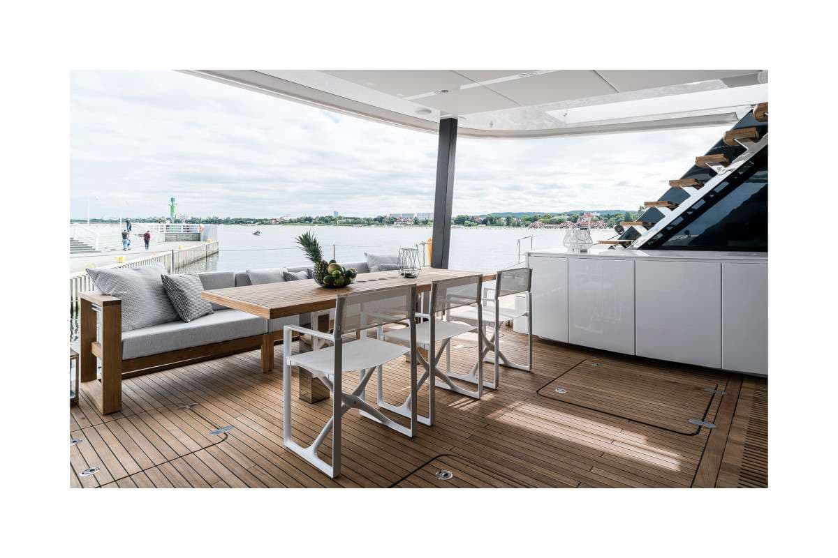 yachtPic19