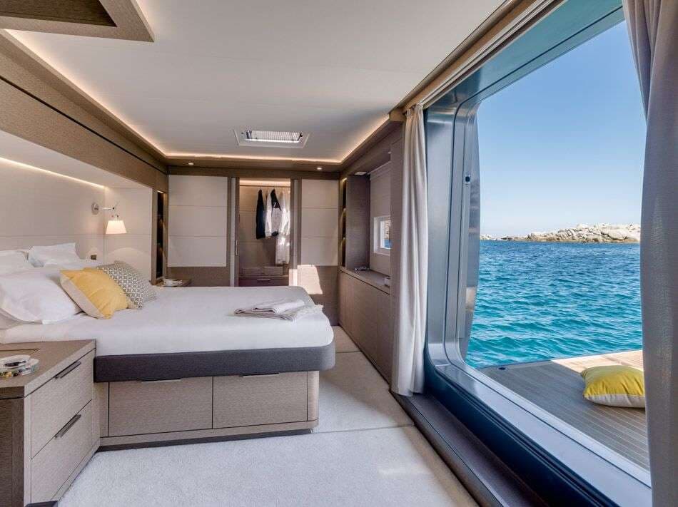 yachtPic13