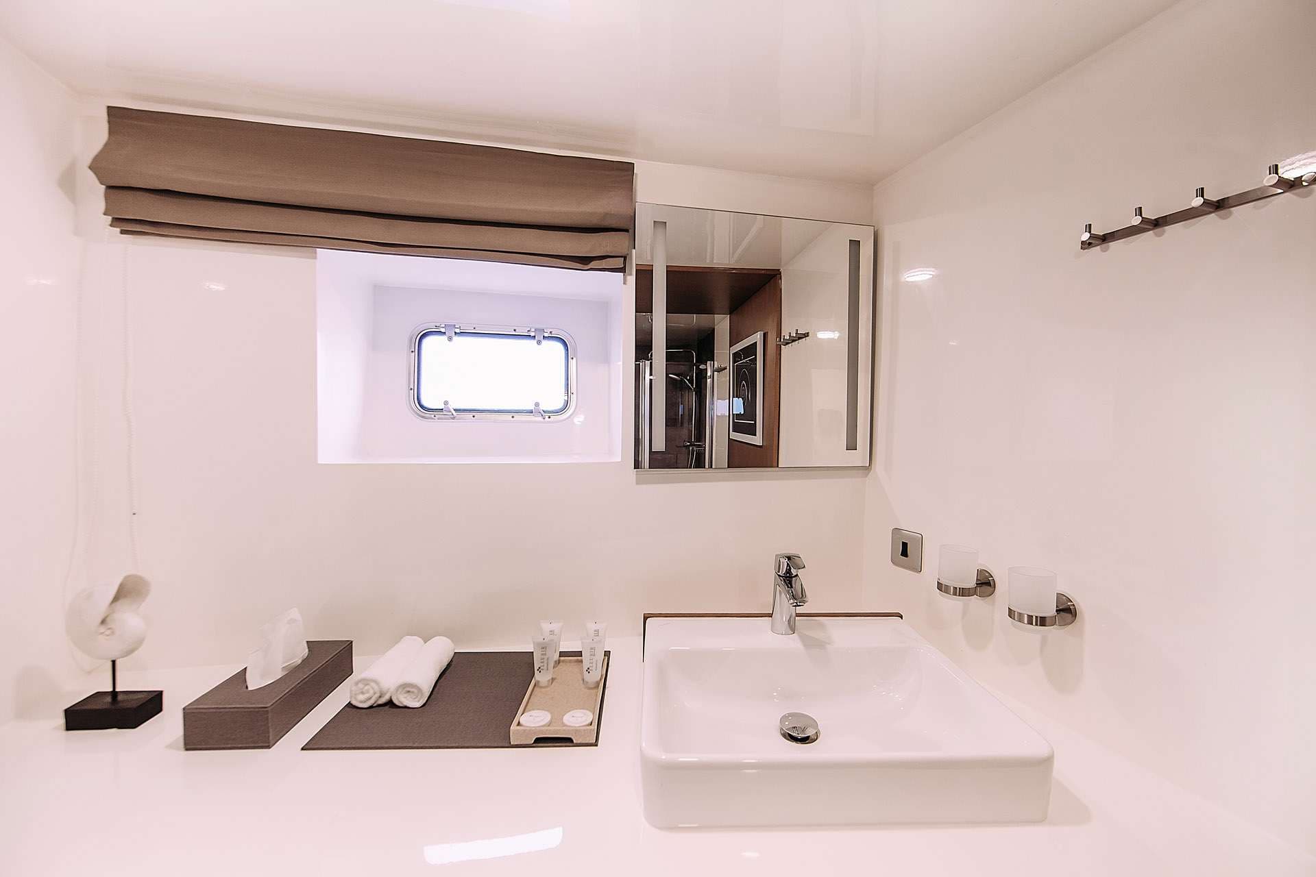 yachtPic12