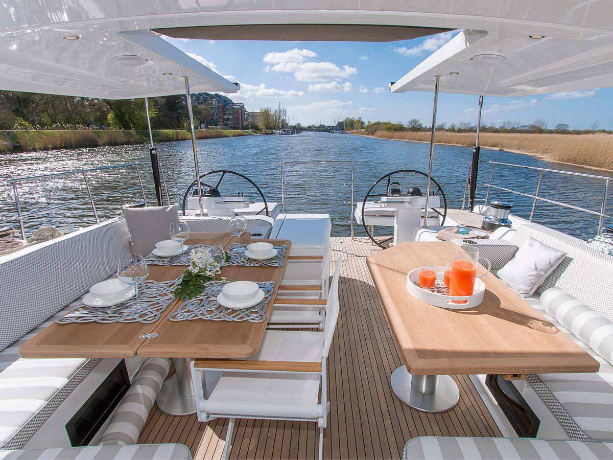 yachtPic11