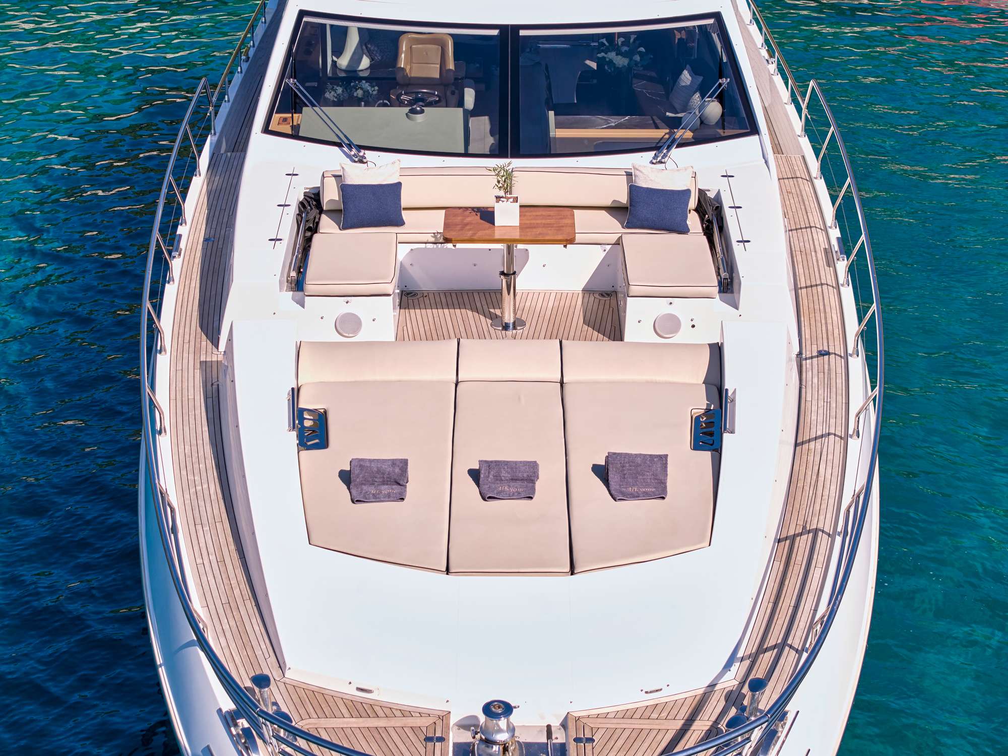 yachtPic18