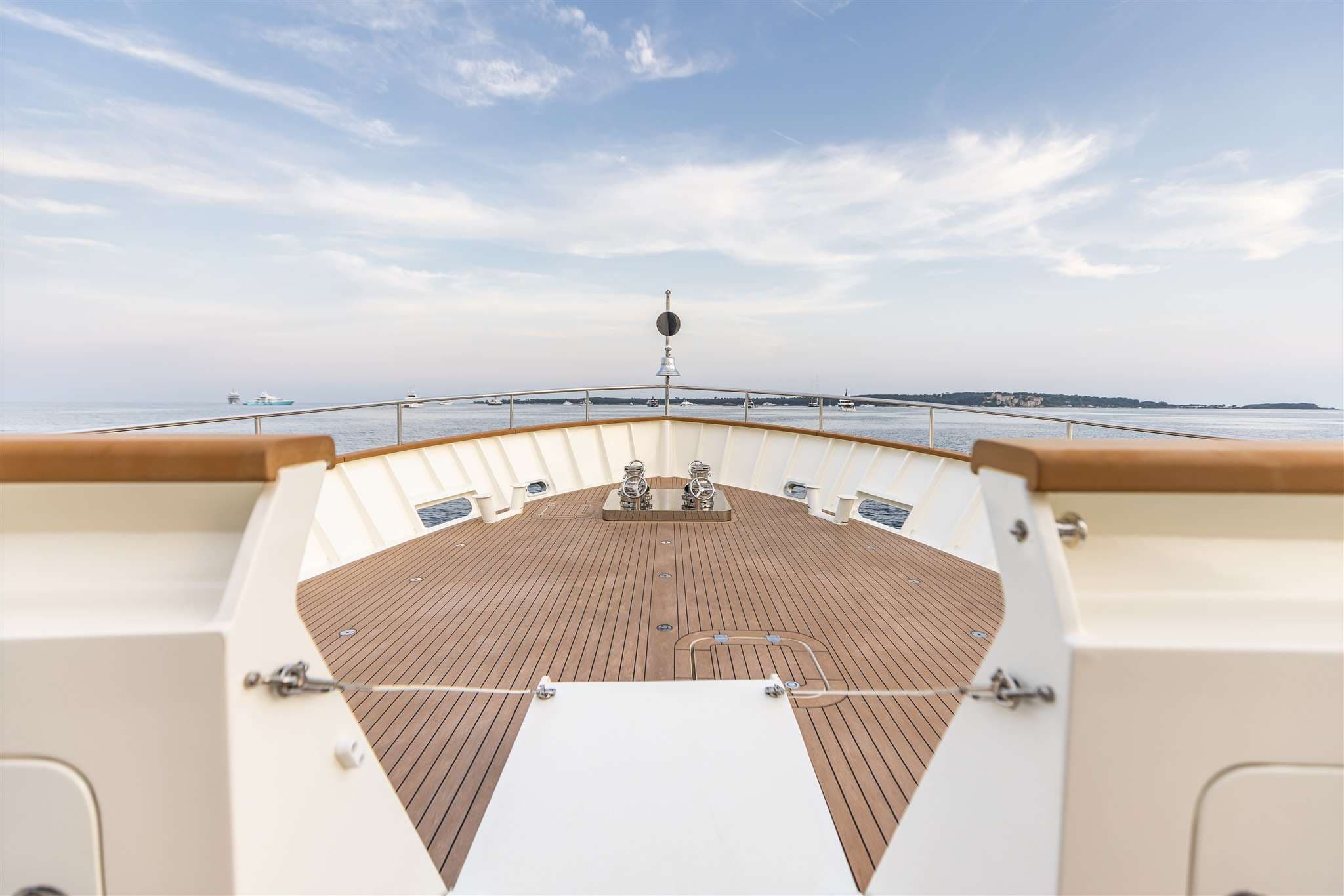 yachtPic10