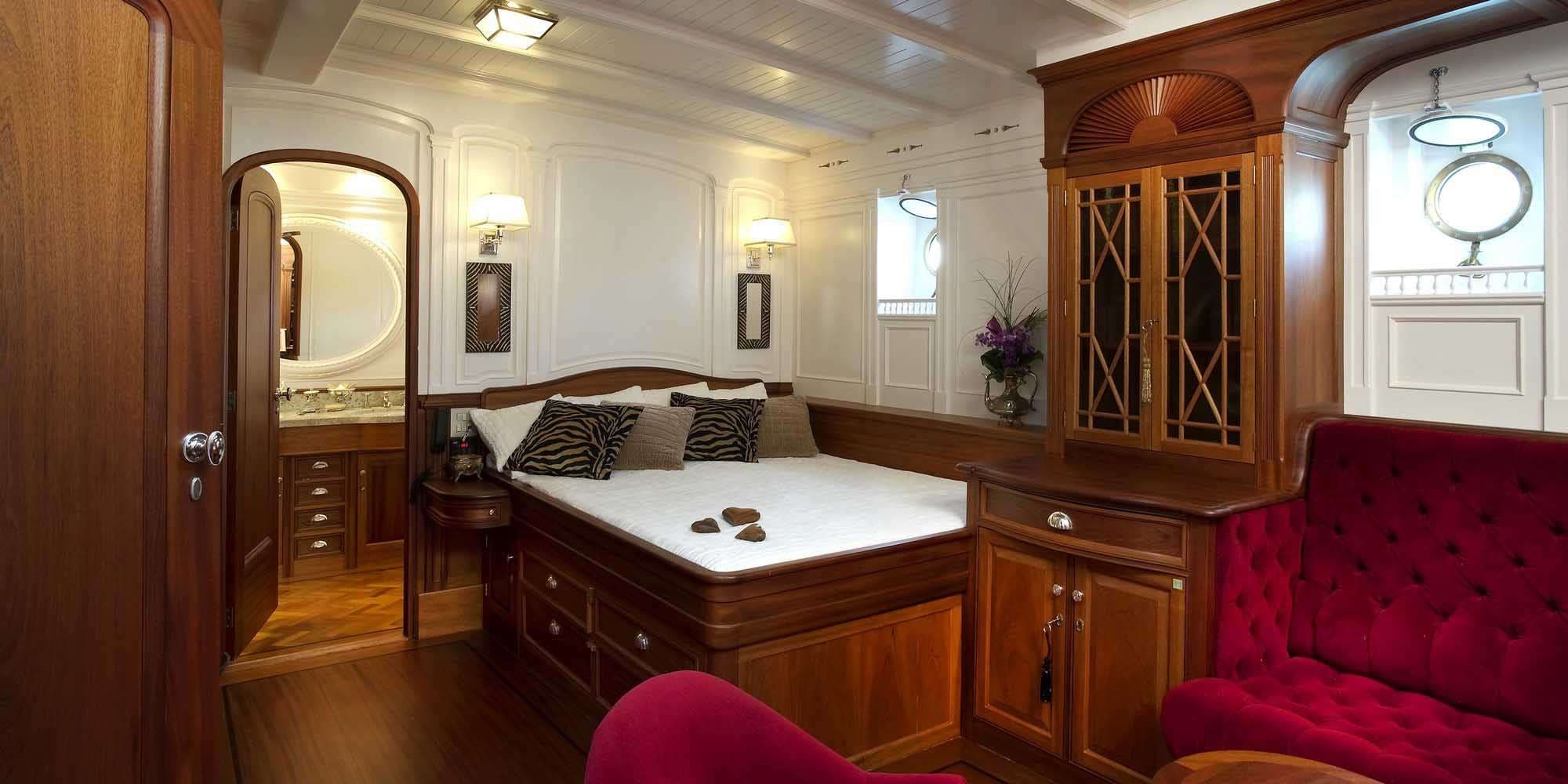 yachtPic13
