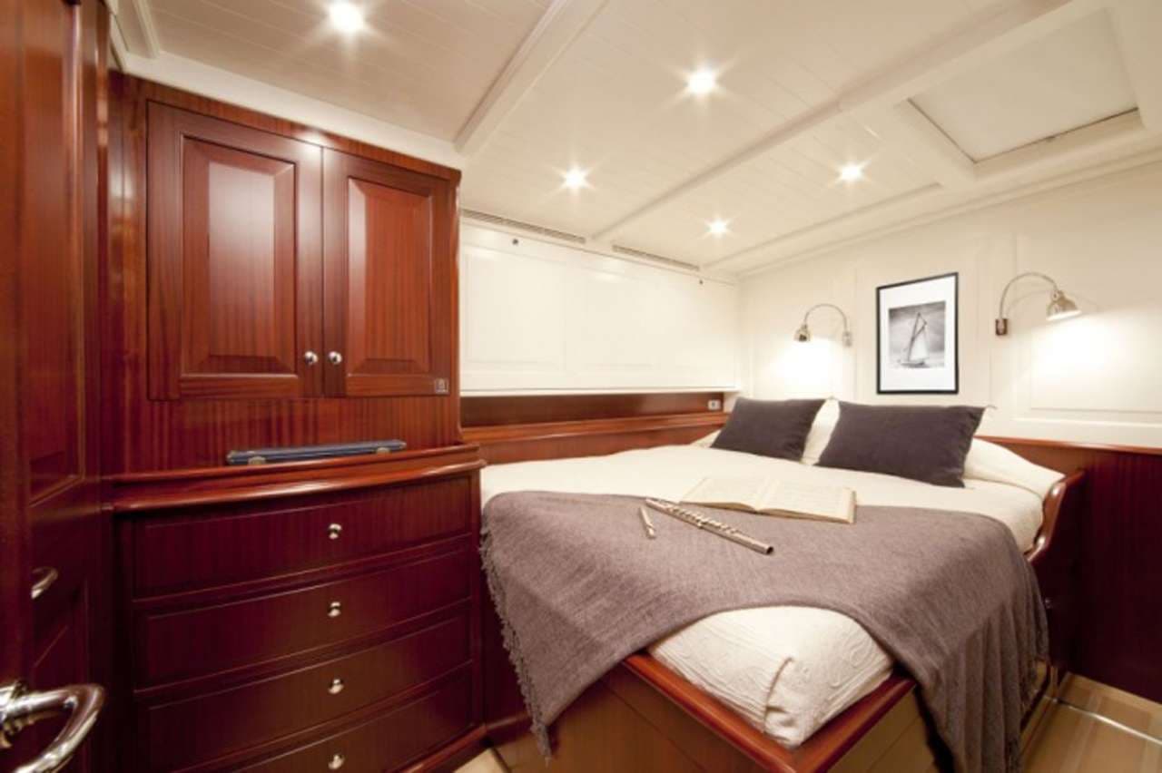 yachtPic10