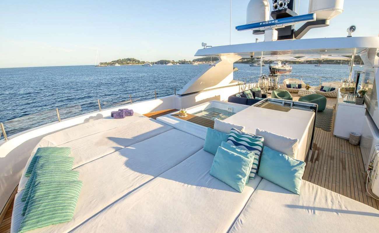 yachtPic11