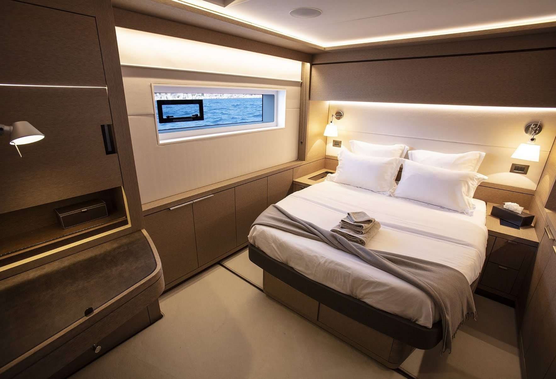 yachtPic15