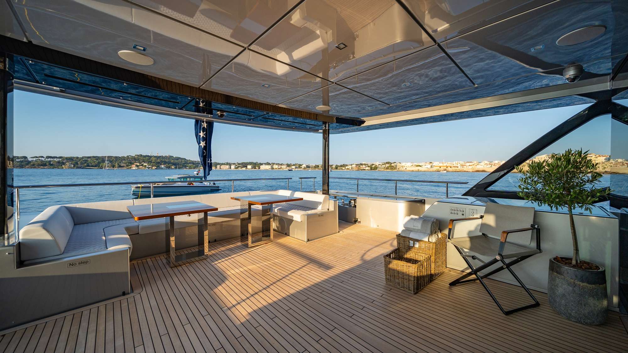 yachtPic13