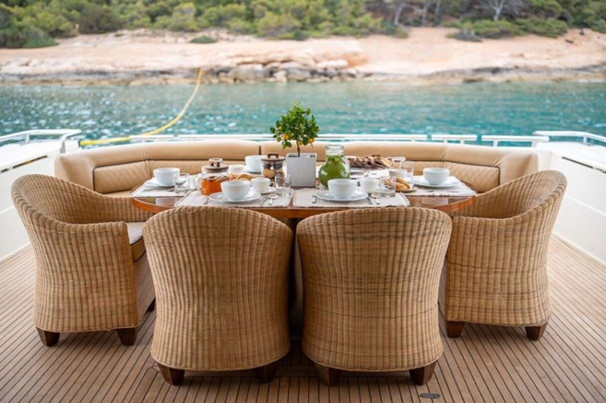 yachtPic4