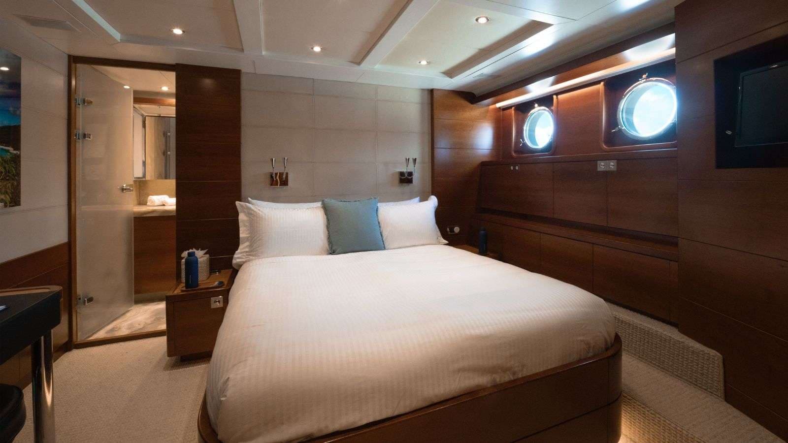 yachtPic8