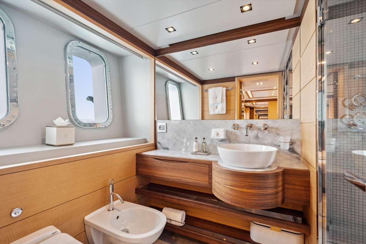 yachtPic15