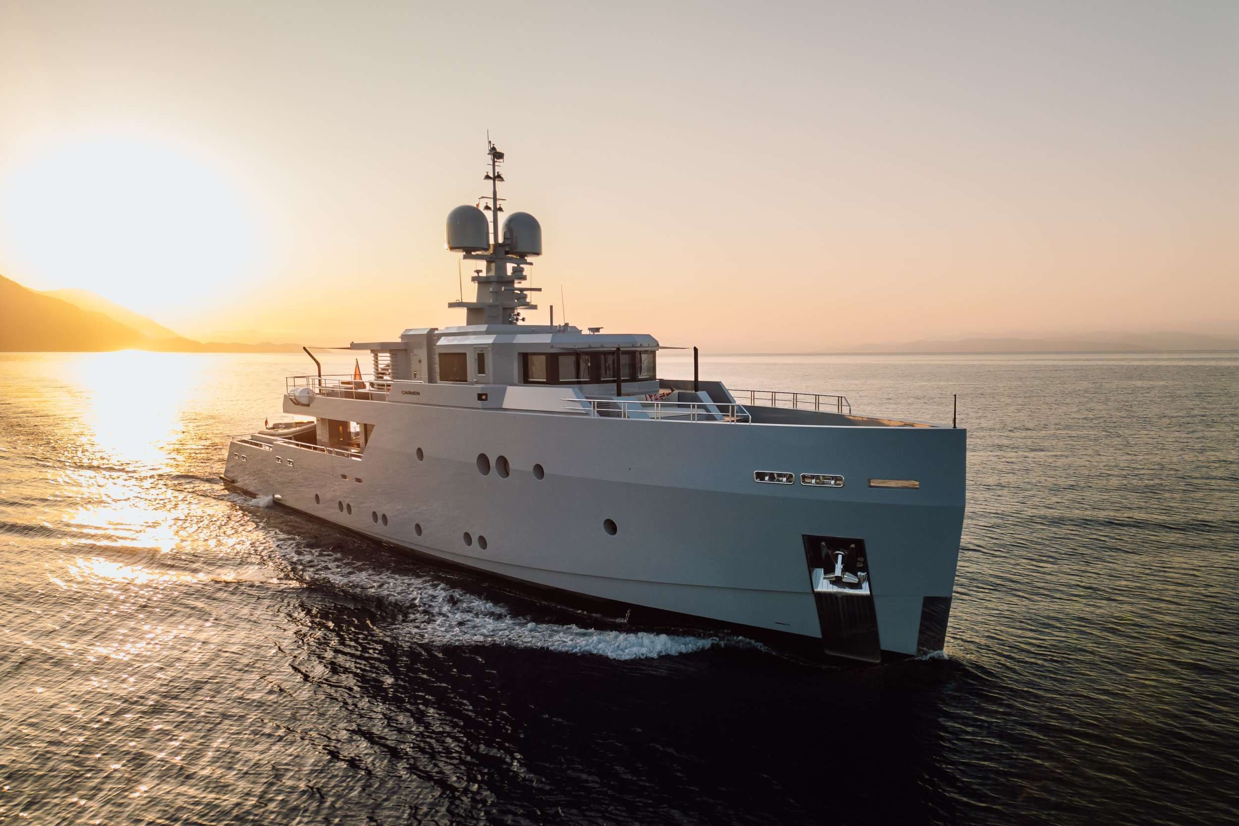 yachtPic1