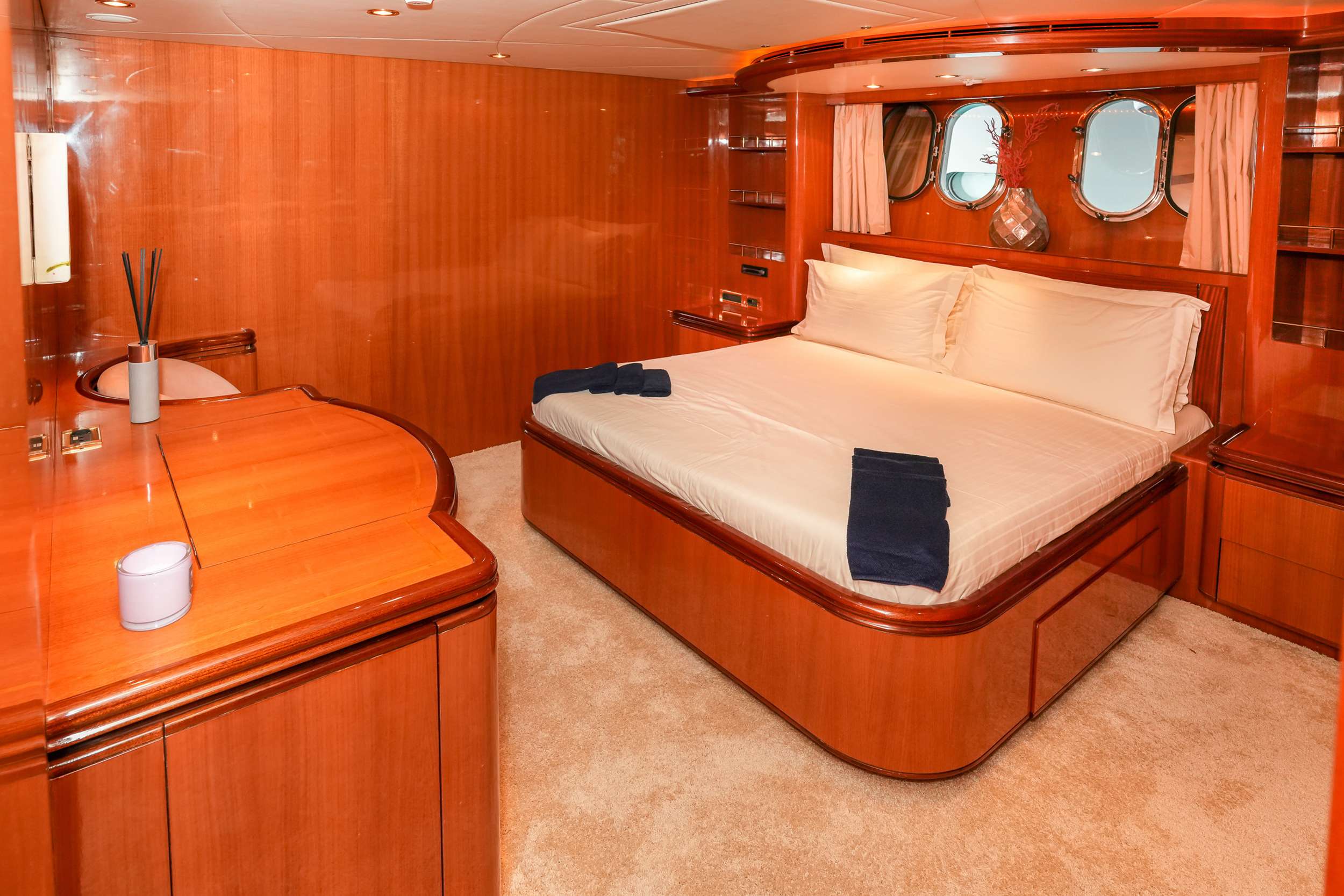 yachtPic7