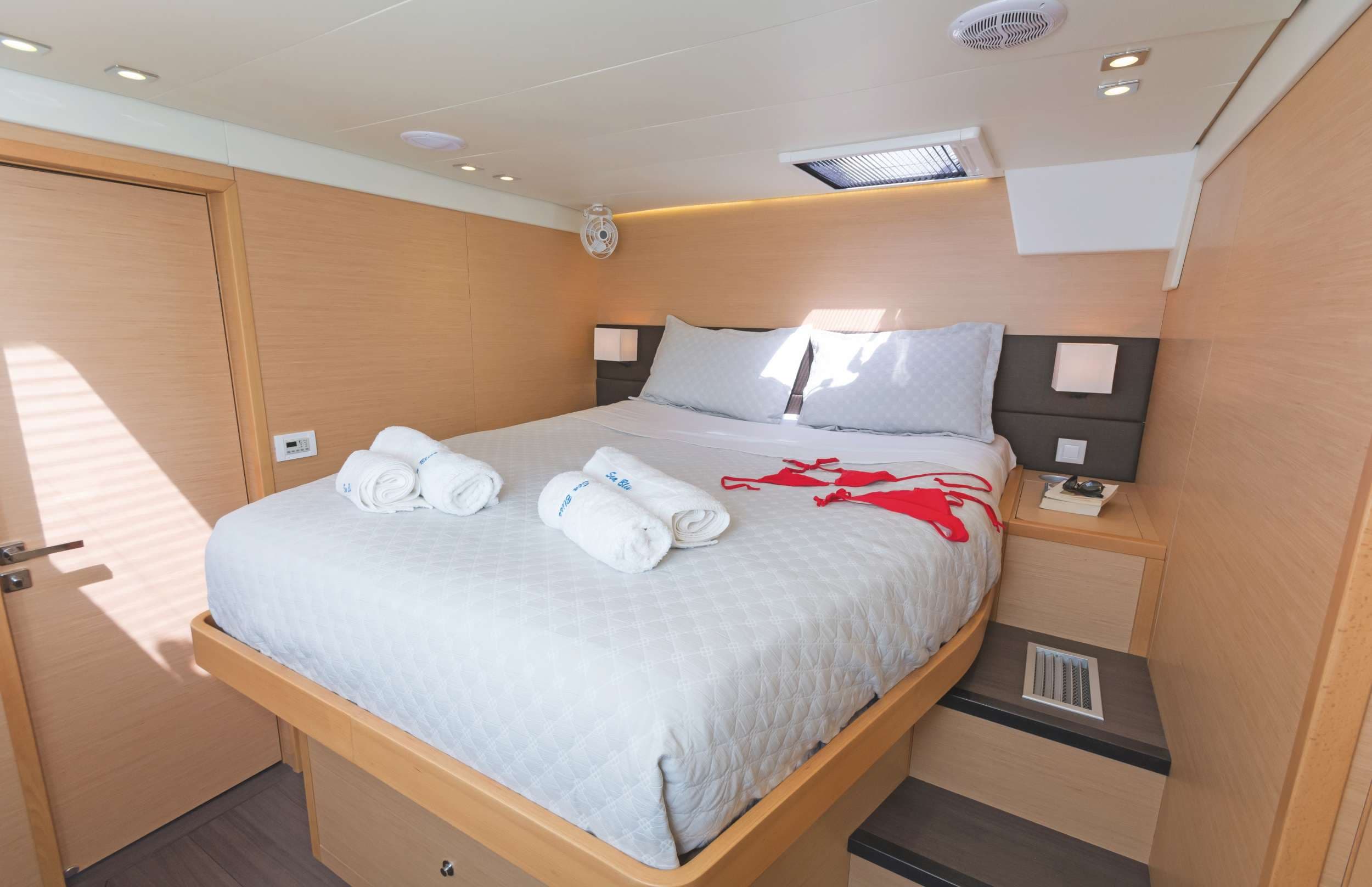 yachtPic13