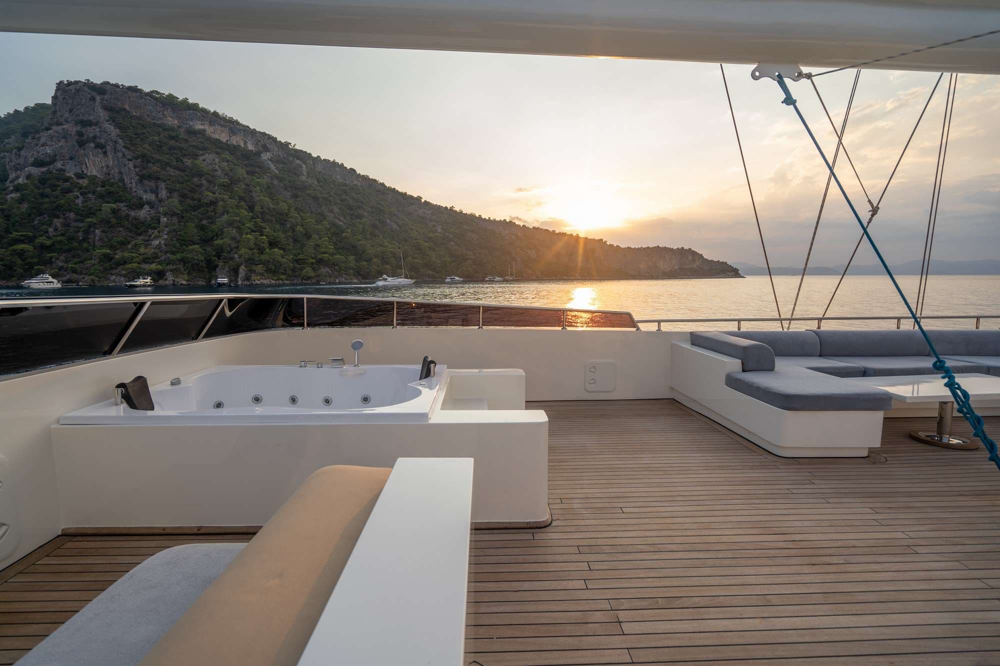yachtPic10