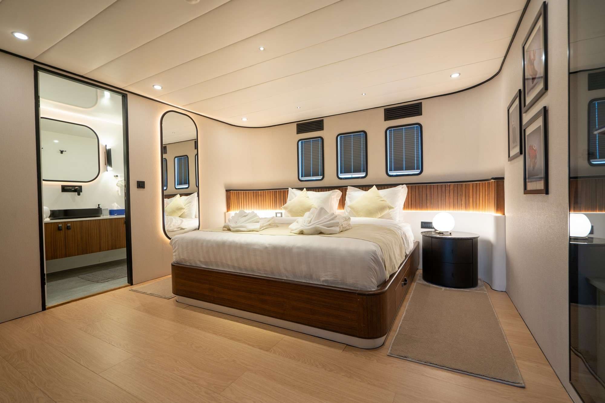 yachtPic14