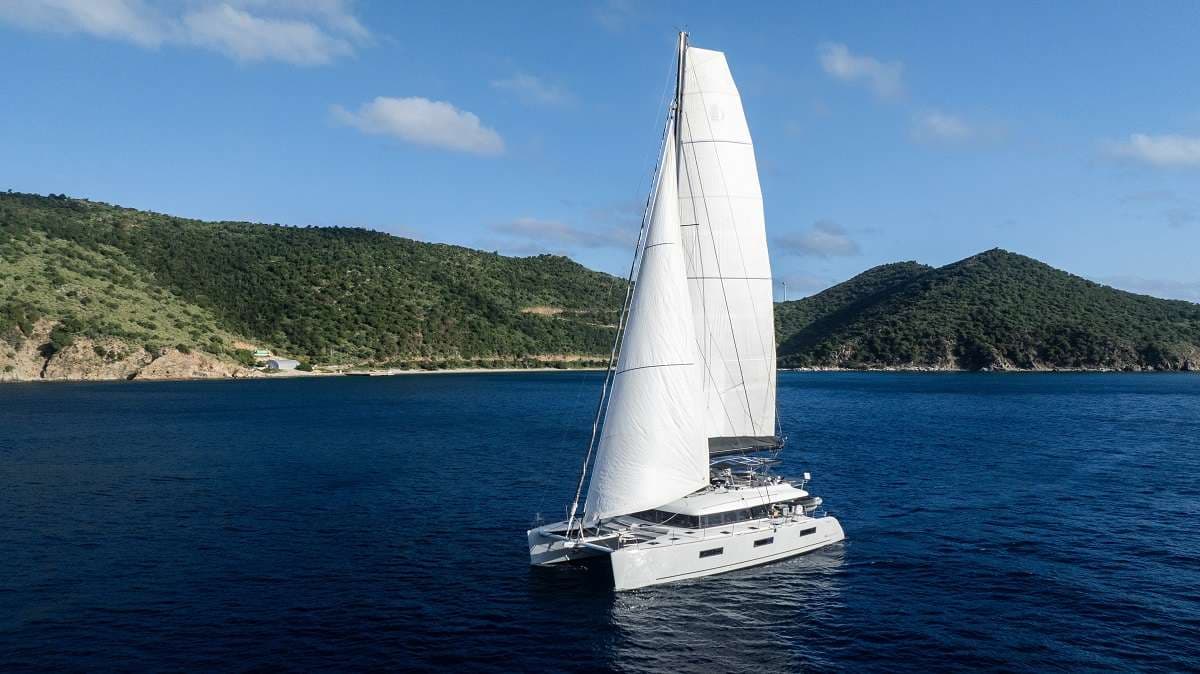 DRAGONFLY, 19m Katamaran