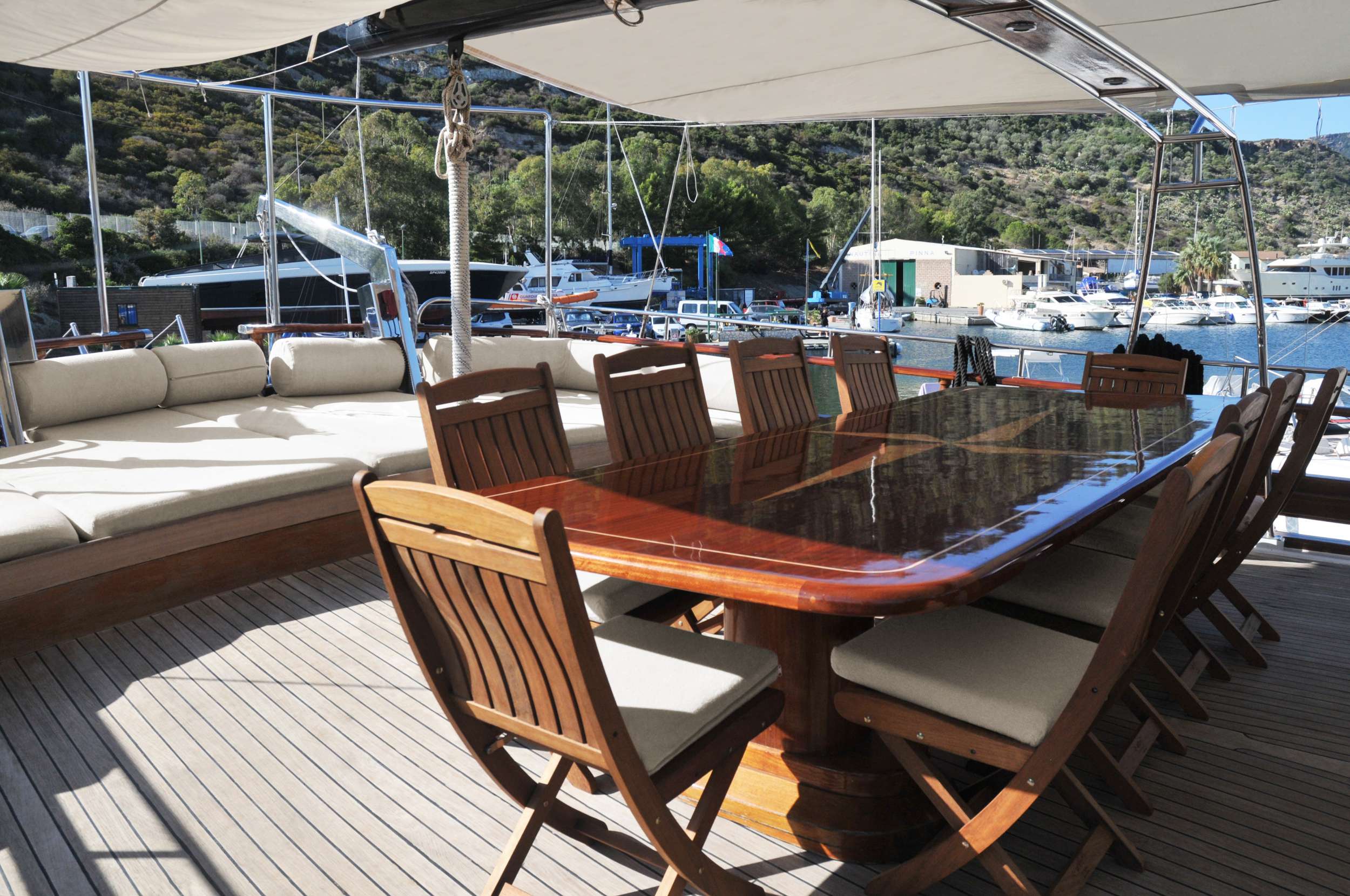 yachtPic18