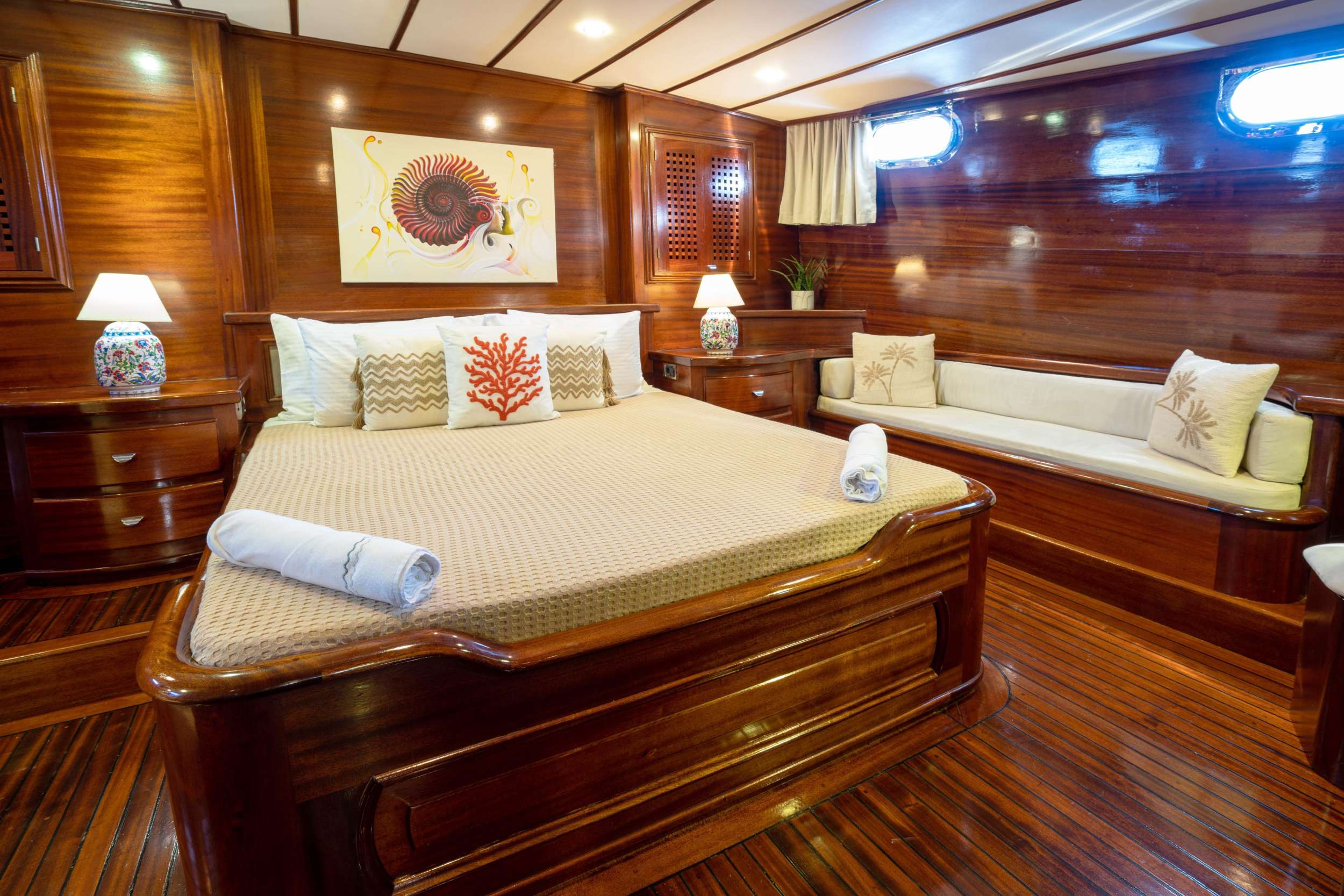 yachtPic10