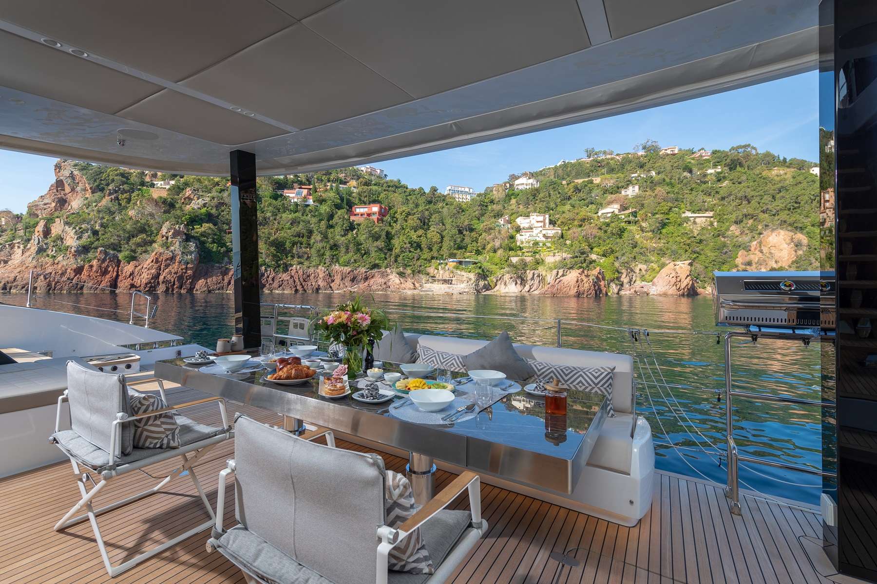 yachtPic4