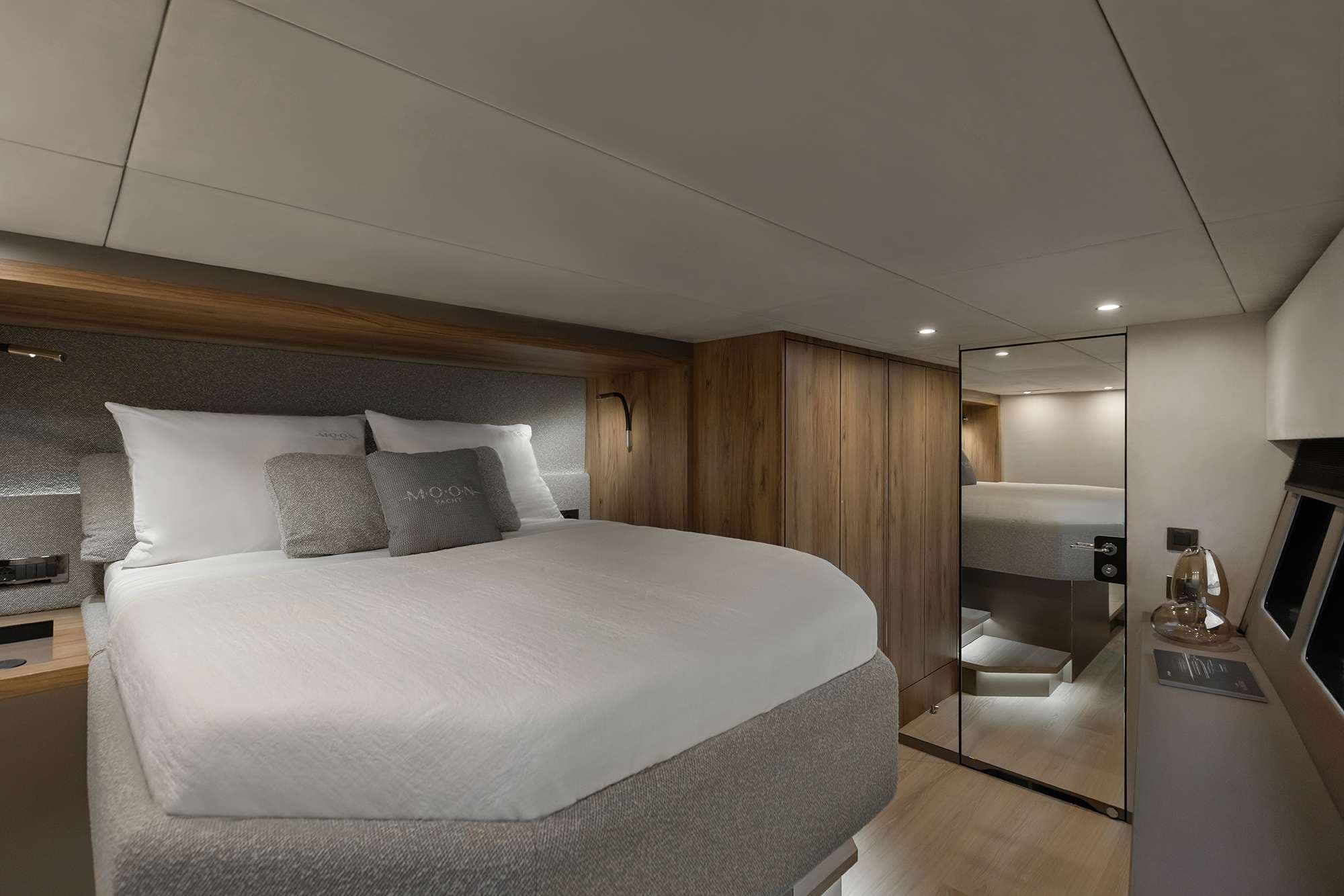 yachtPic19
