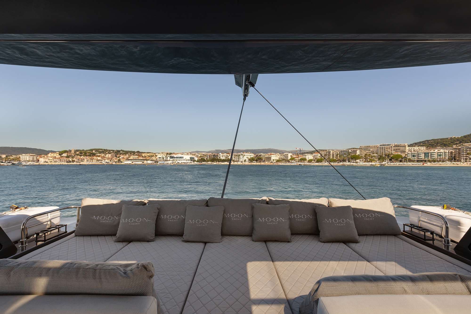 yachtPic14