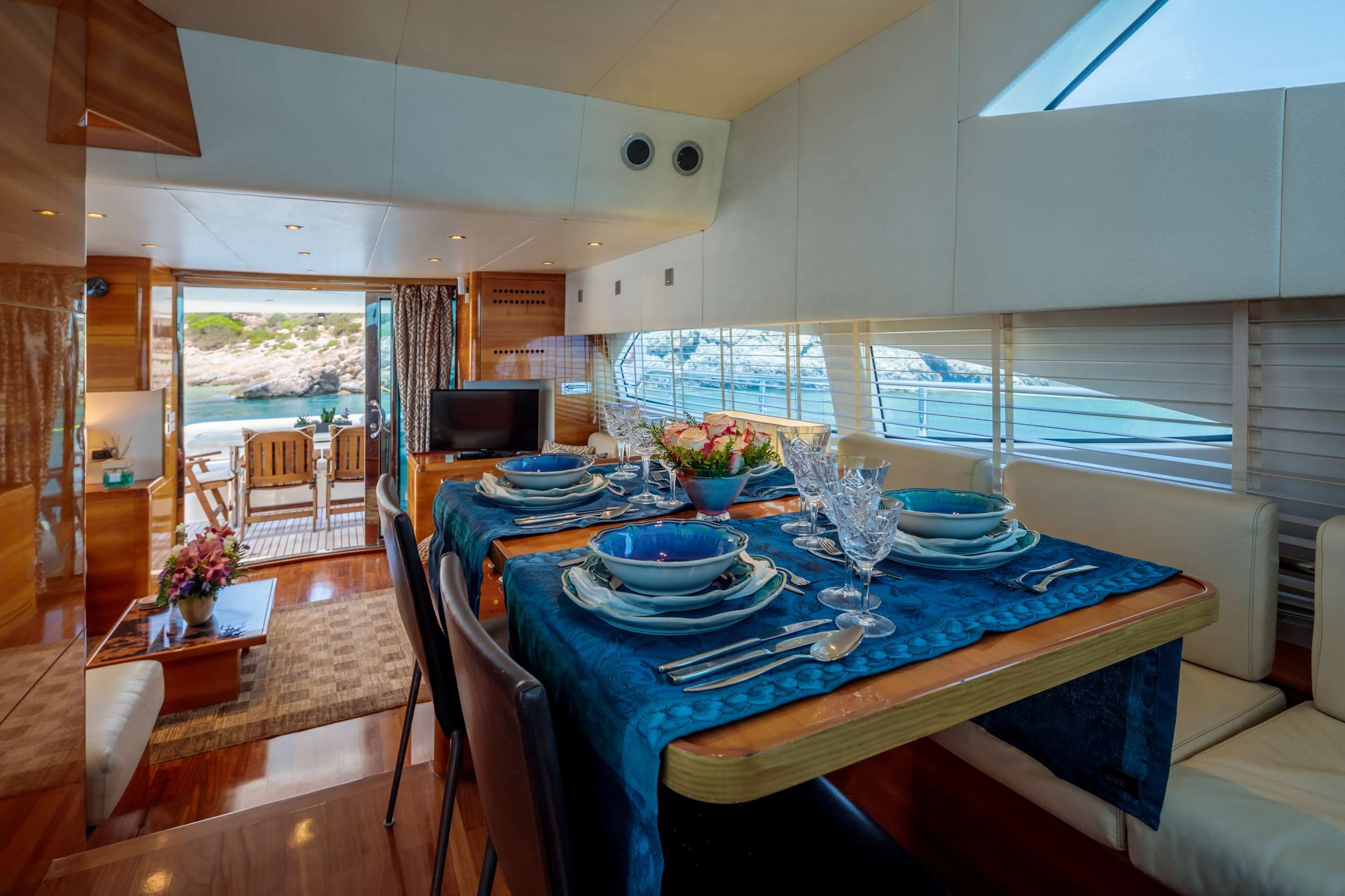 yachtPic13