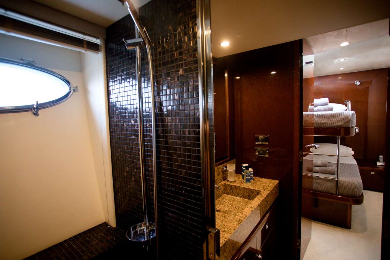 yachtPic11