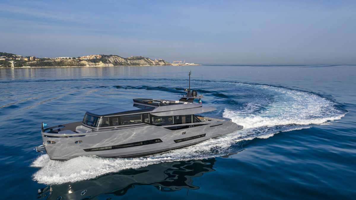yachtPic1