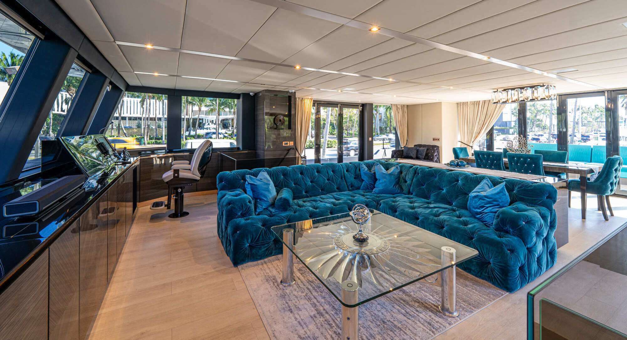 yachtPic2