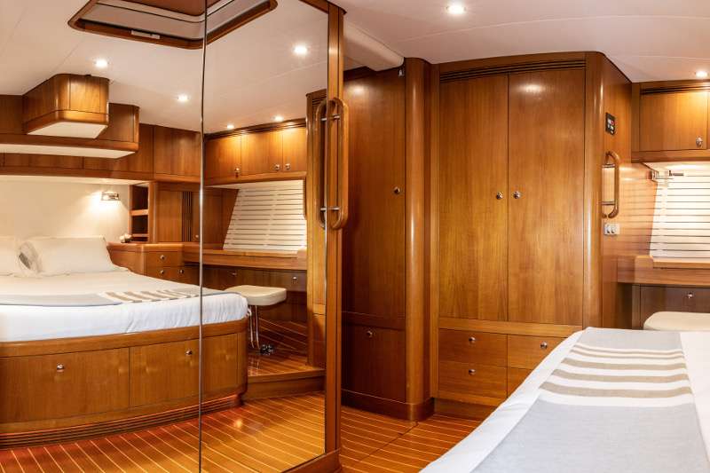 yachtPic7