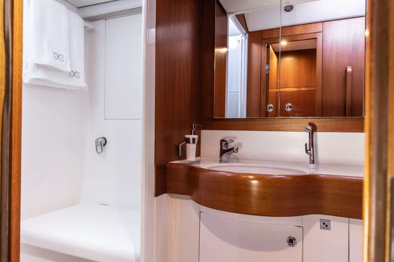 yachtPic9
