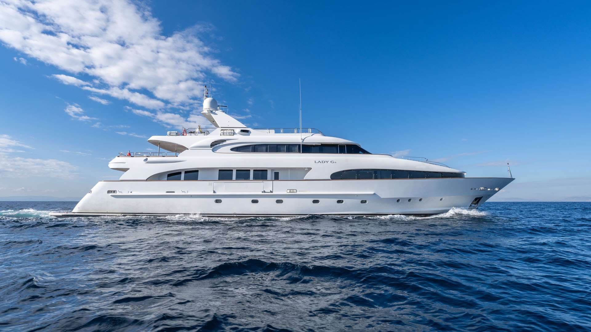 yachtPic1