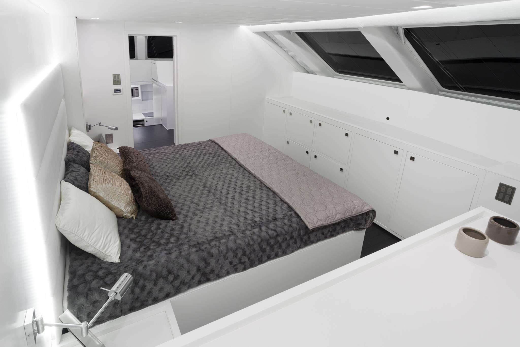 yachtPic8