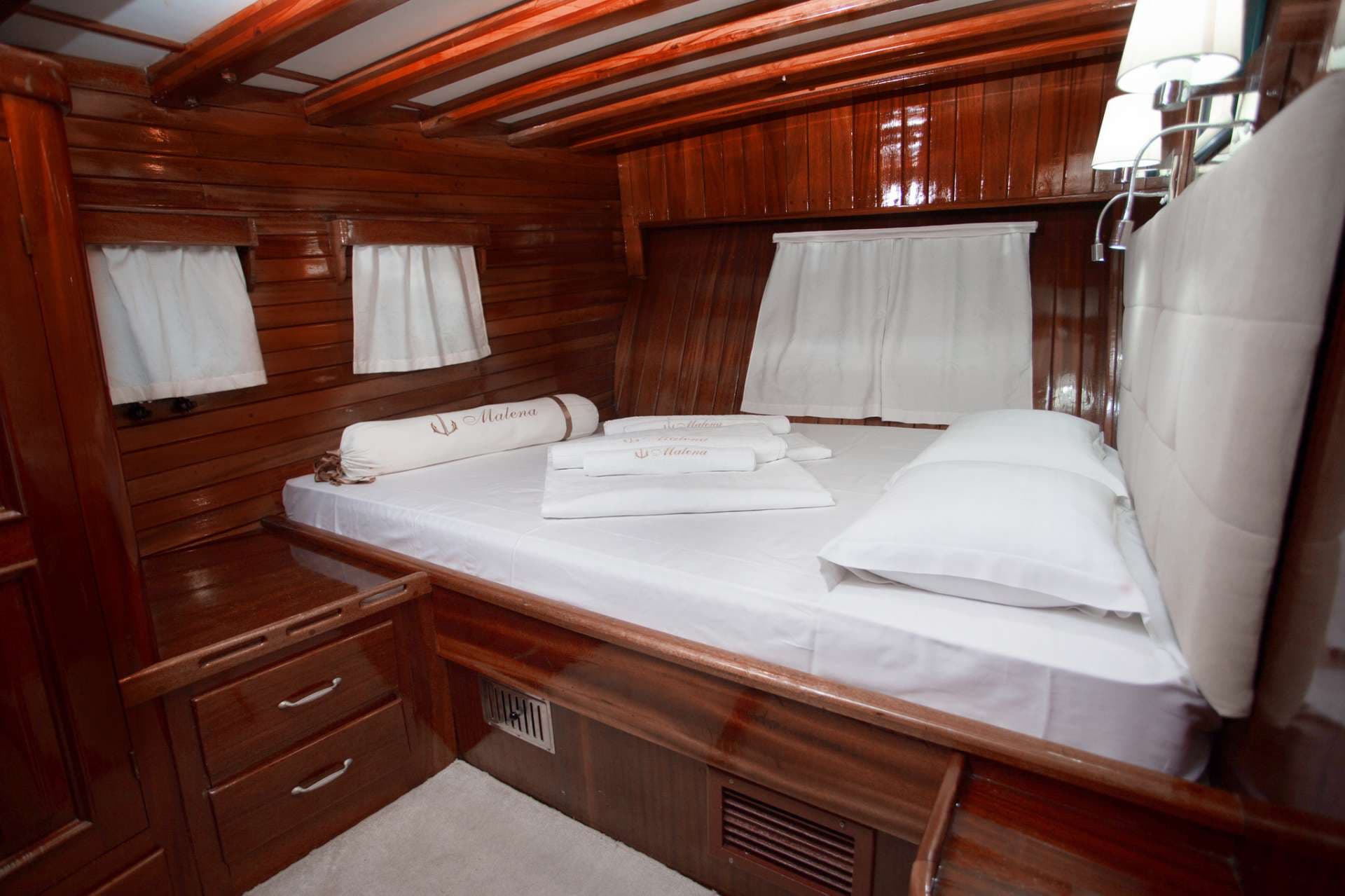 yachtPic14