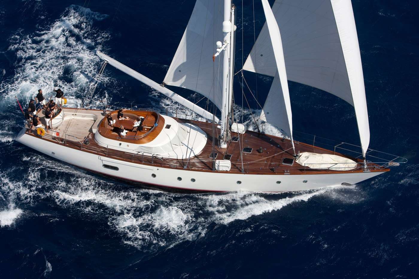 yachtPic1