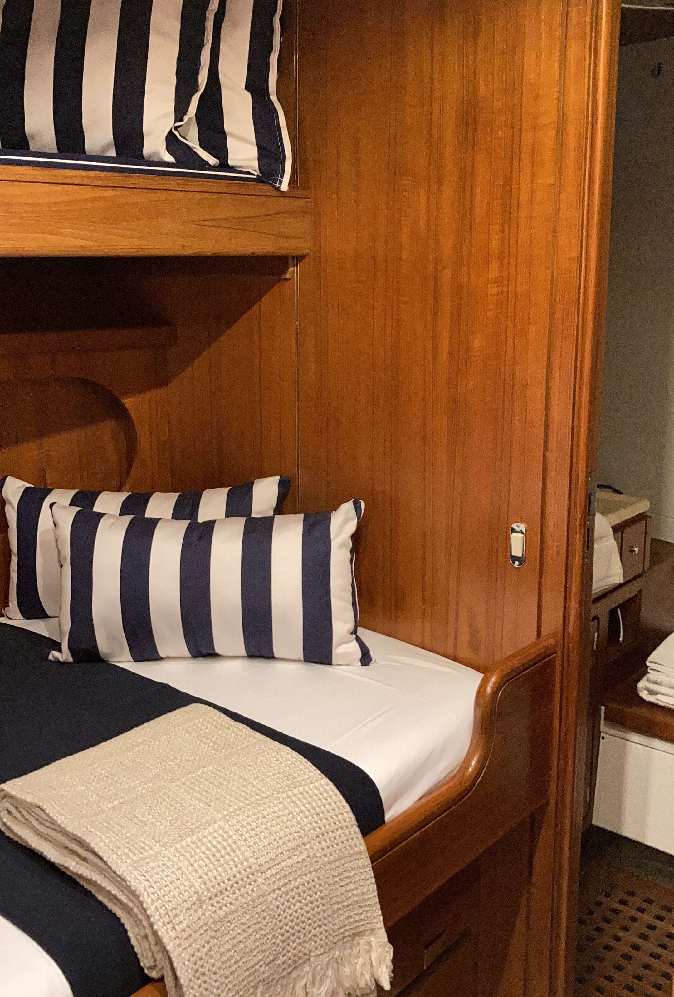 yachtPic10