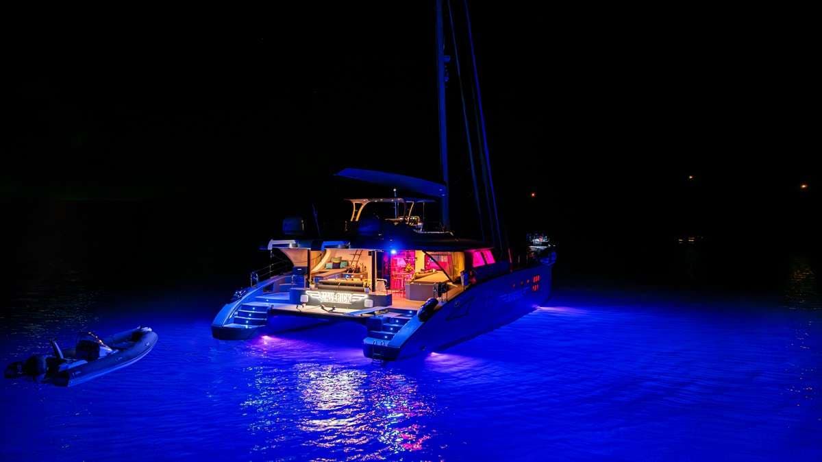 MAVERICK, foto 11 van 31