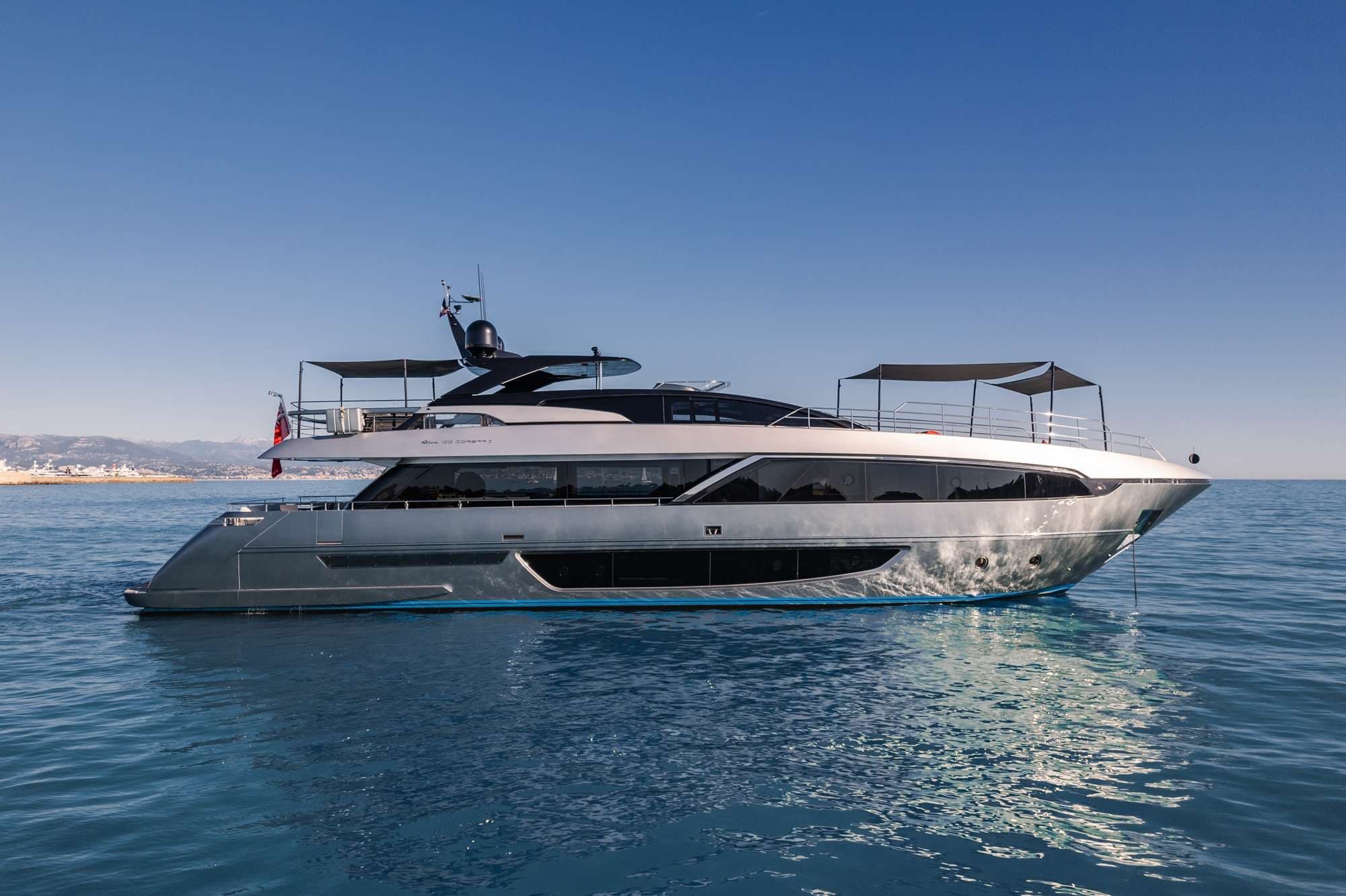 yachtPic1