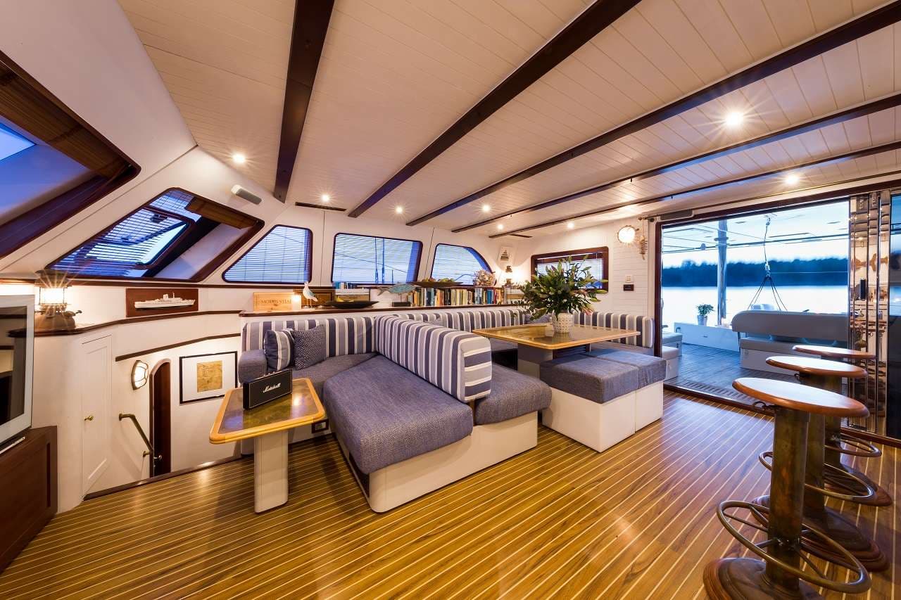 yachtPic11