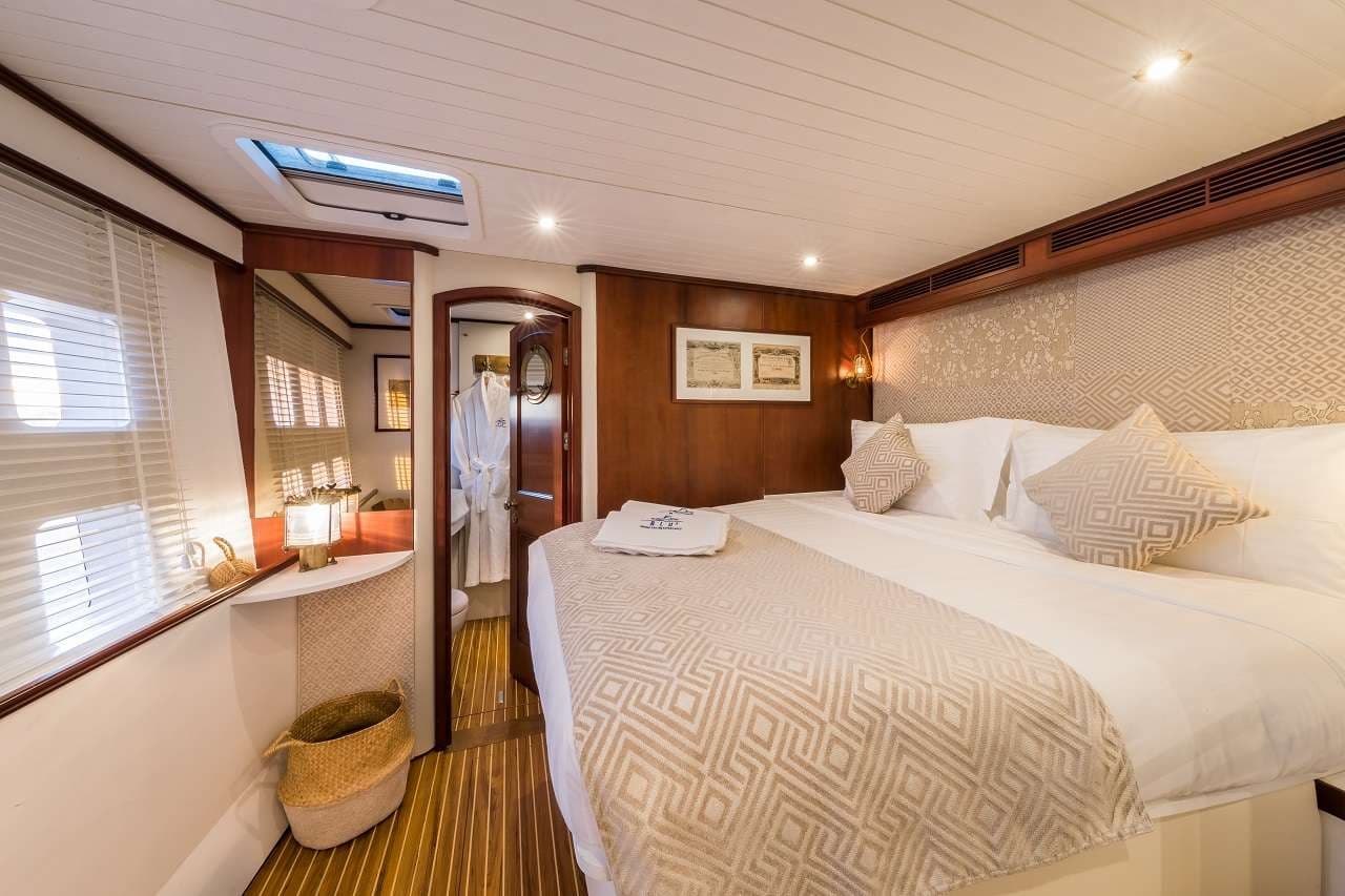 yachtPic14