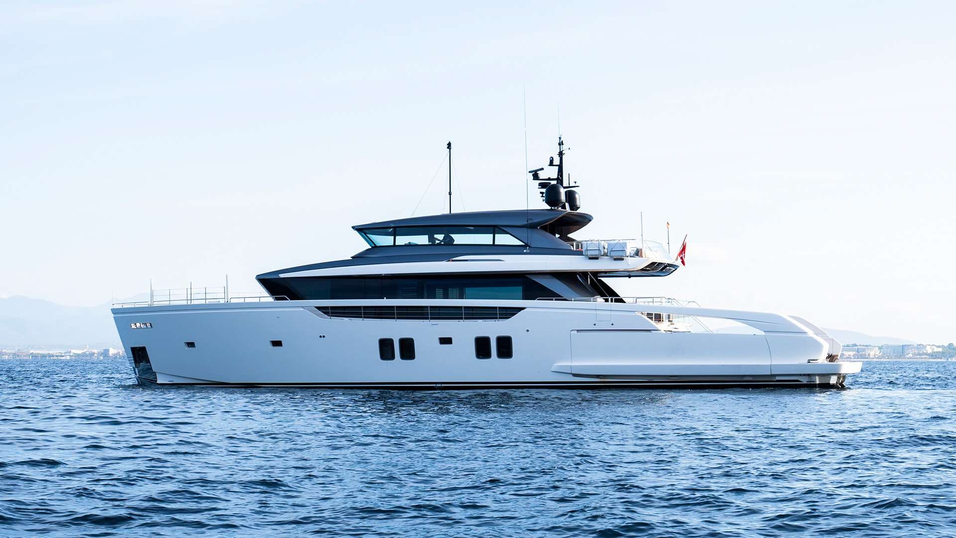 yachtPic1