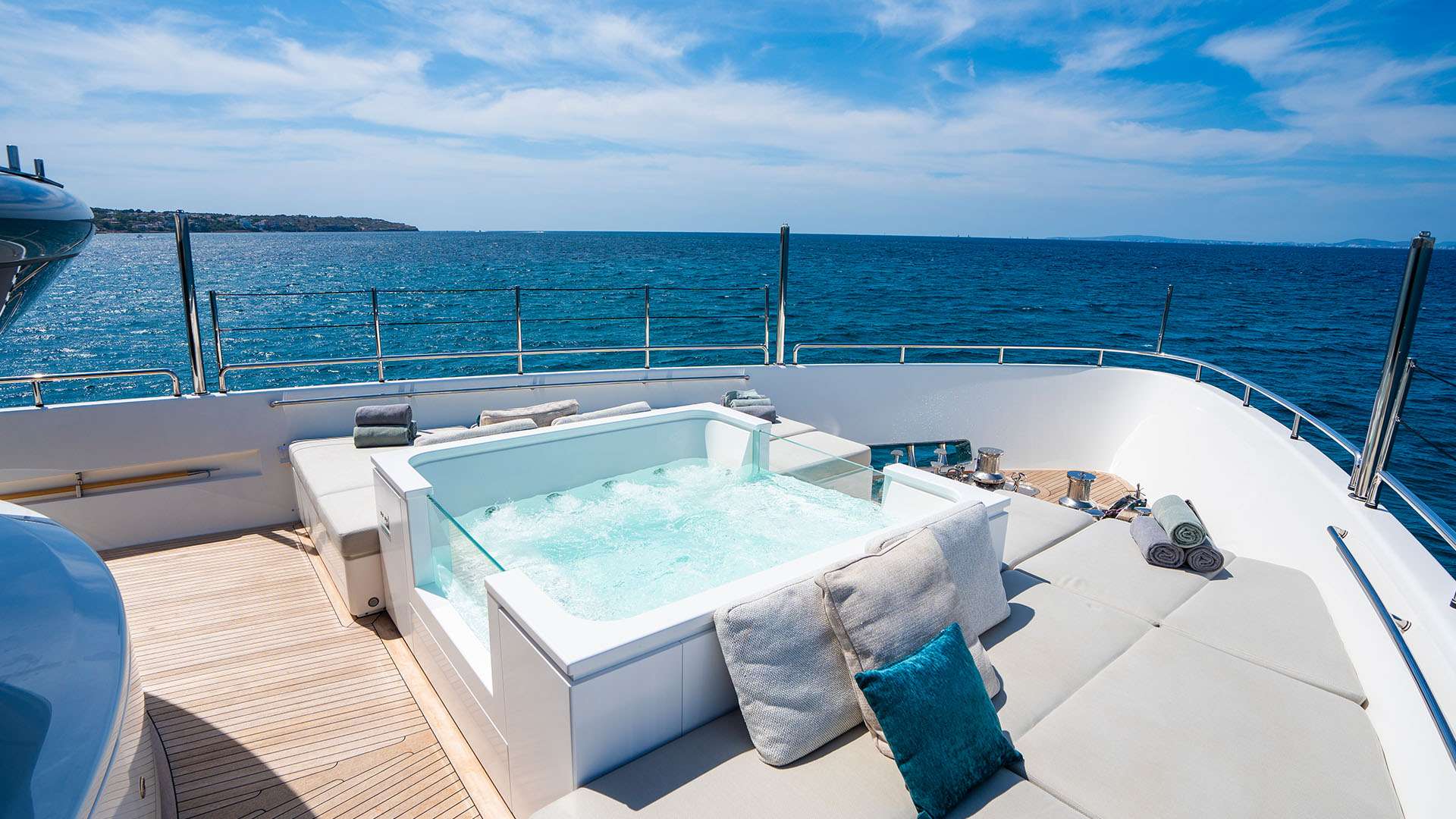yachtPic5