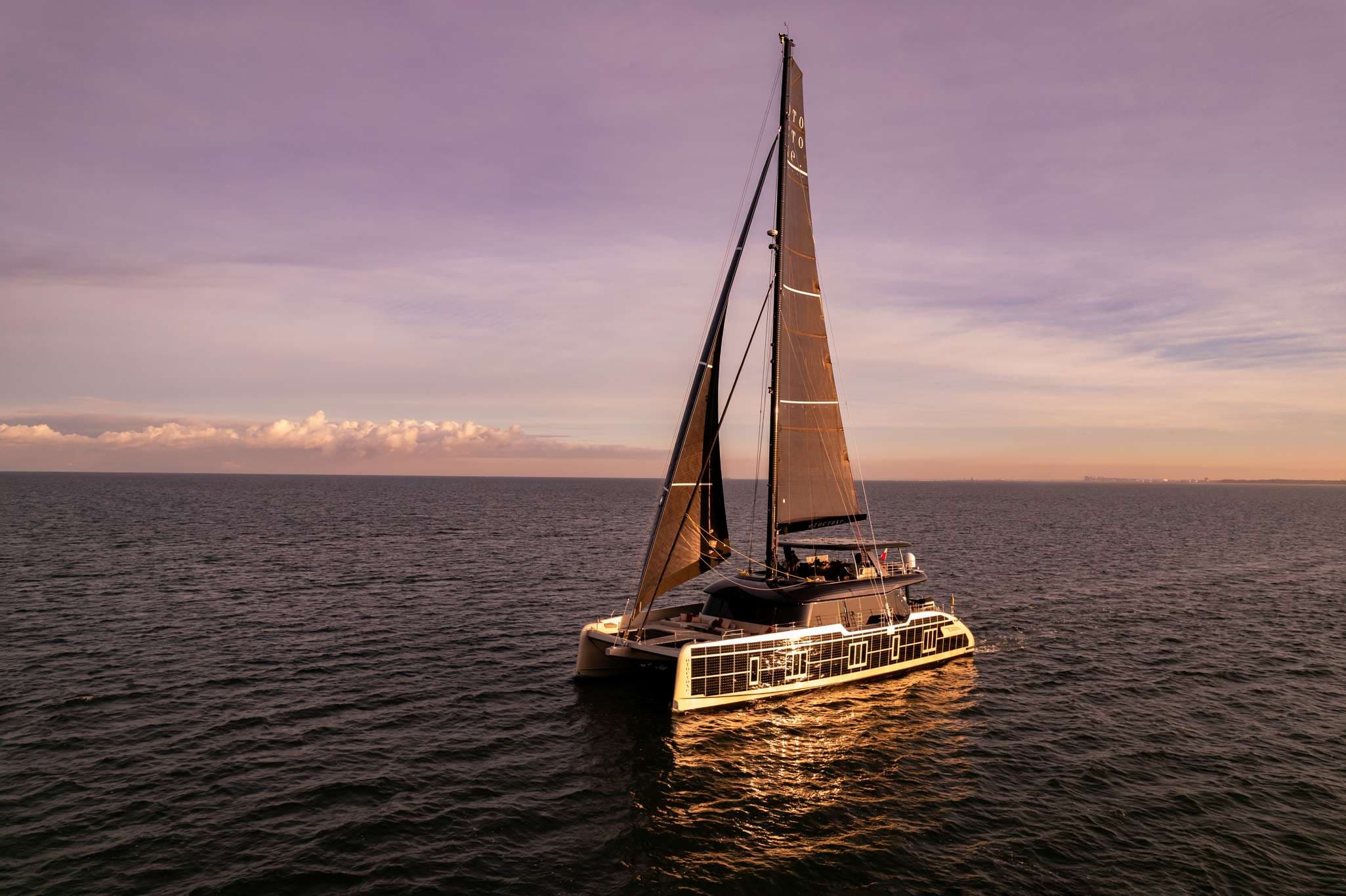 yachtPic1