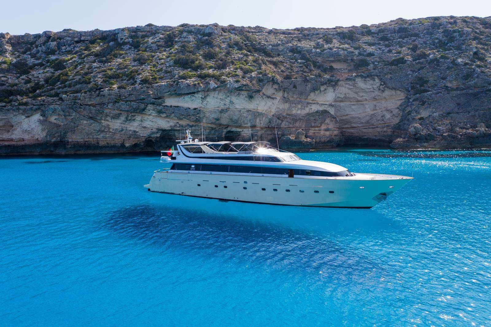 yachtPic1