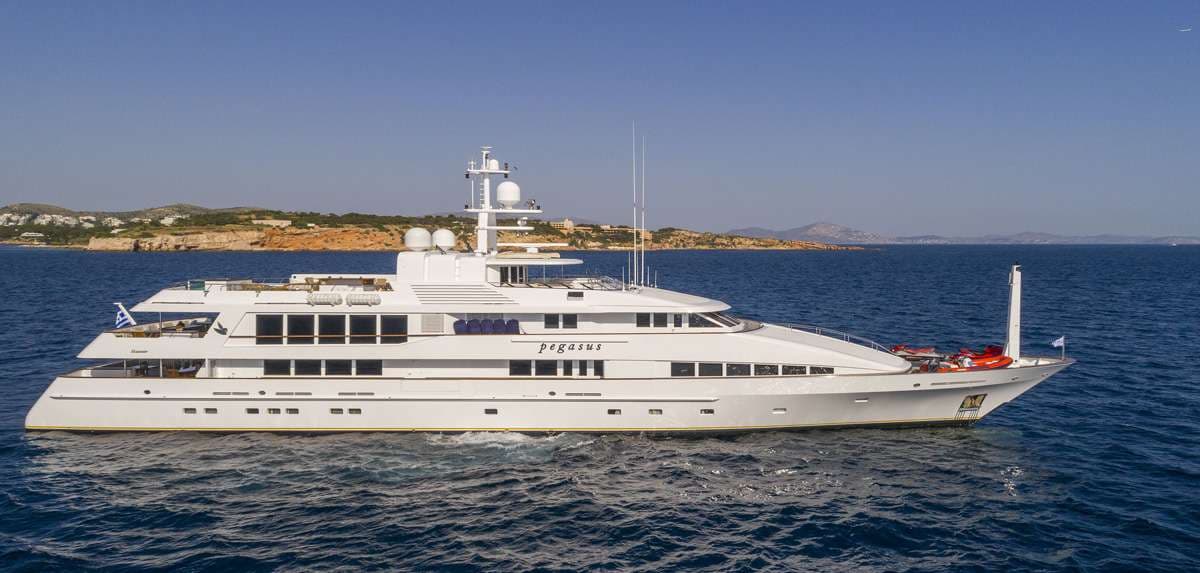 yachtPic1