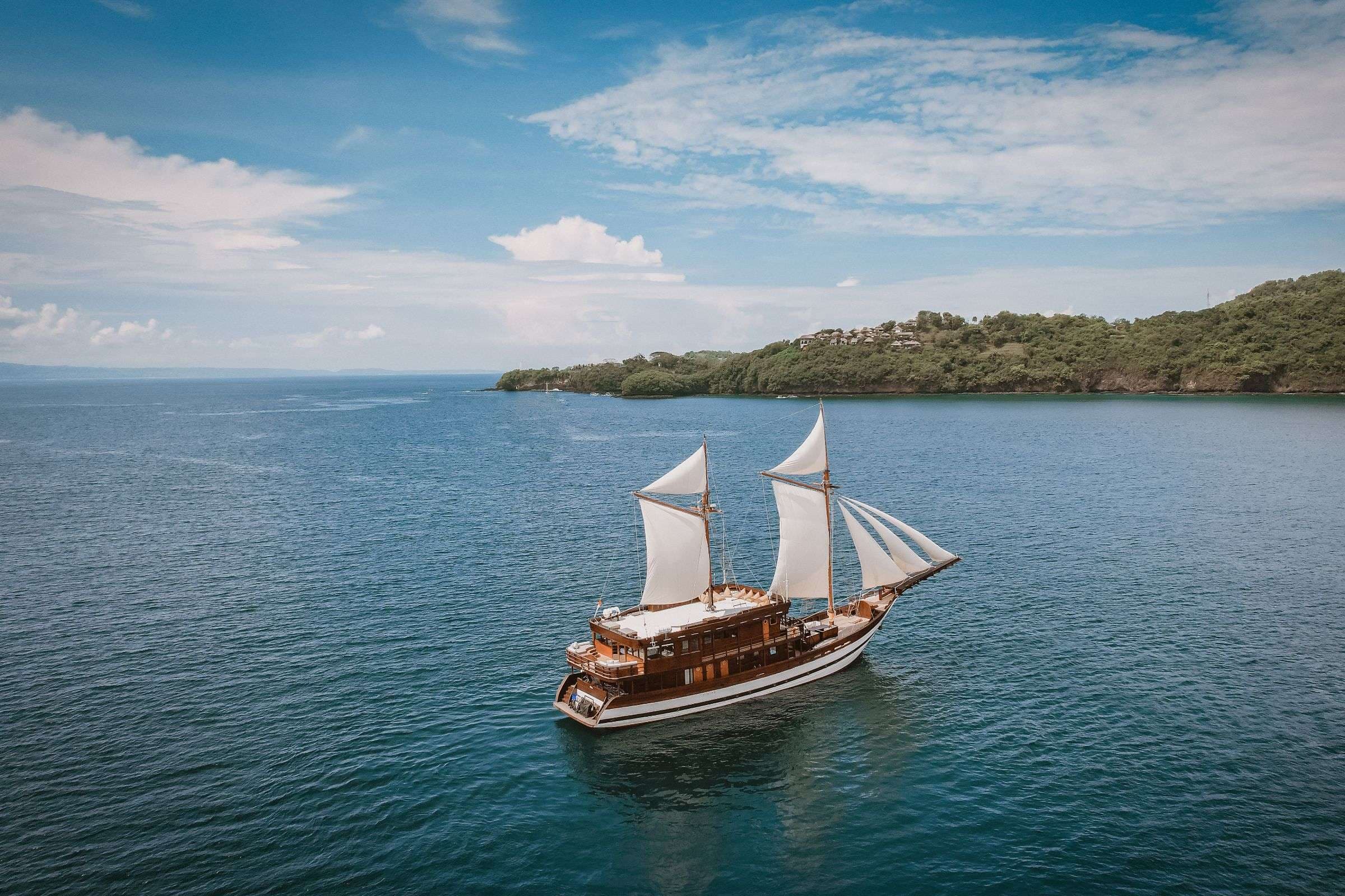 yachtPic1