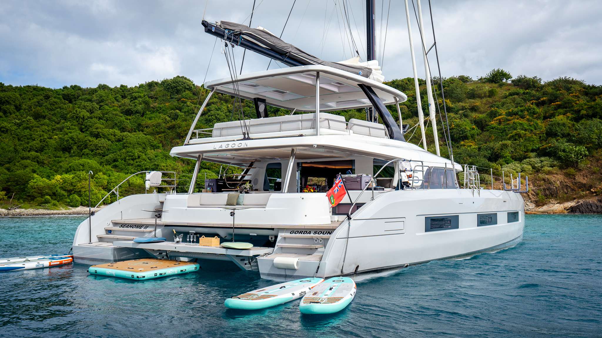 SEAHOME II, 20m Katamaran